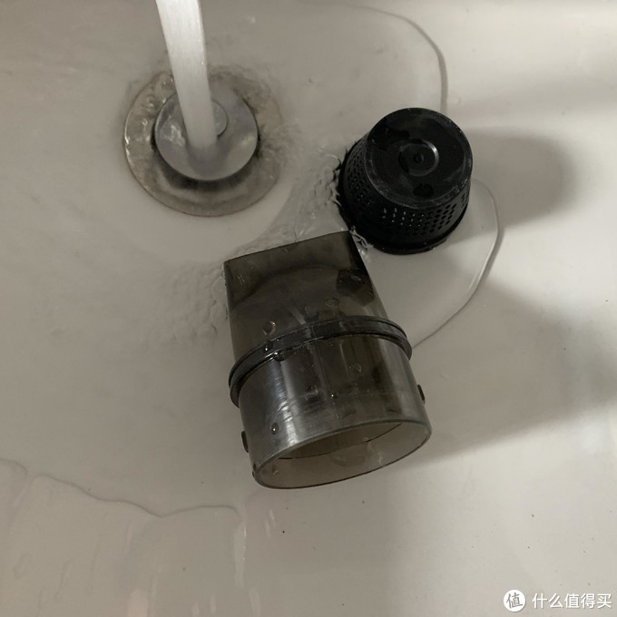 10年老司机教你选购便携式吸尘器，便携性重要还是吸力？谈我为什么选择LOCK&LOCK ENV1