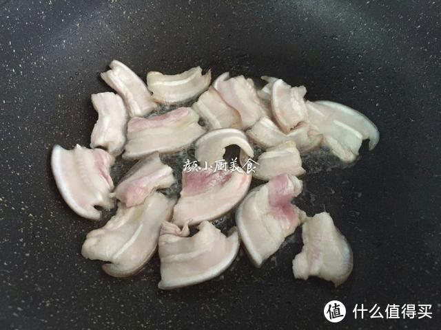 这豆有点怪，却是菜中佳品，这做法爽脆又下饭，上桌立刻被抢光！