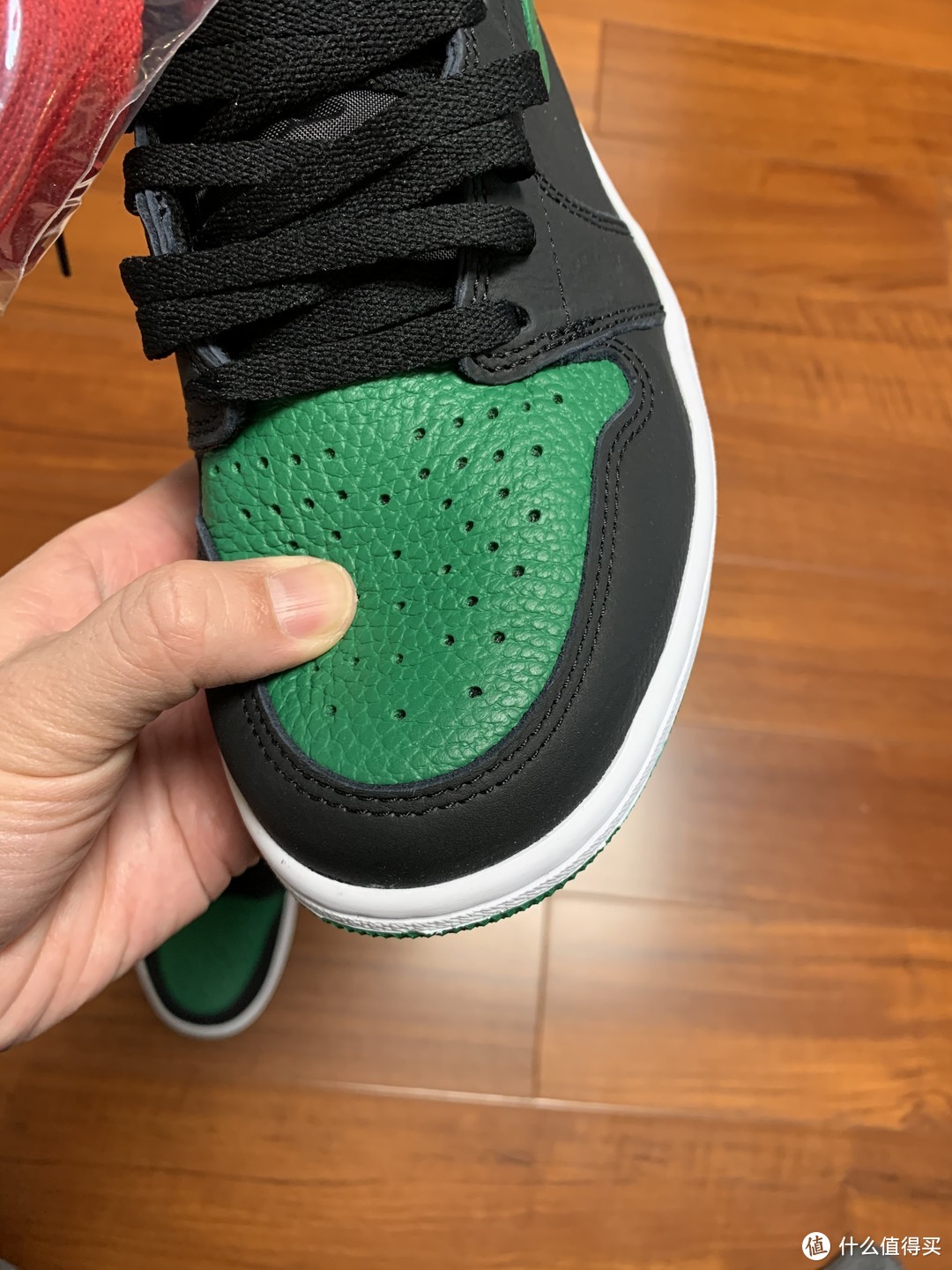 实惠之选， Air Jordan 1 黑绿 OG  Pine Green，附加穿搭建议