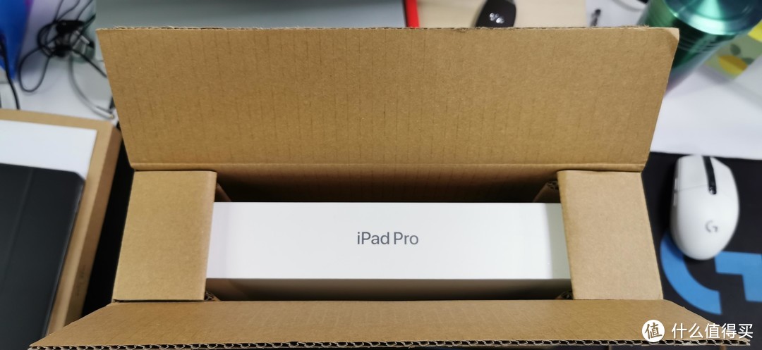 快递盒子包得很严实ipad pro12.