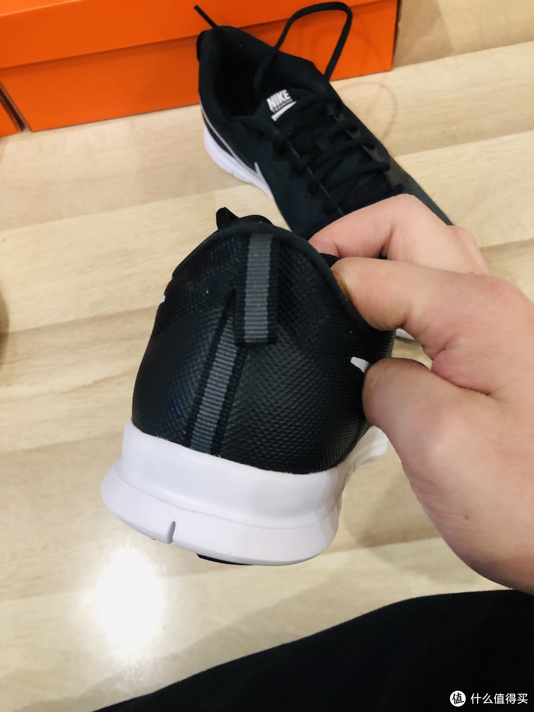 耐克官网史低大促，为女神置备Nike Flex Essential TR作跑鞋