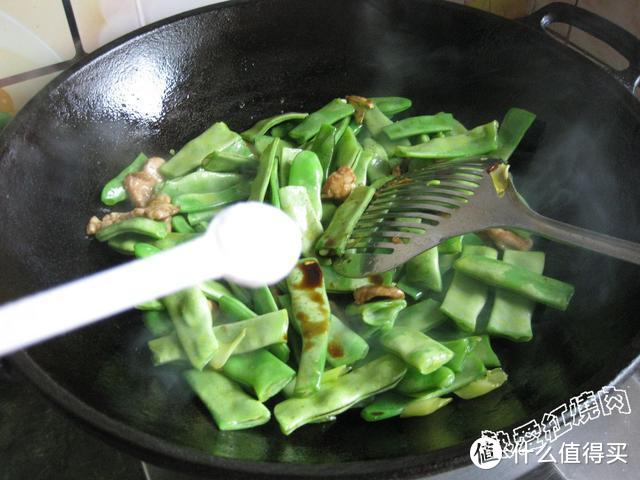 扁豆品种众多，感觉这种最好吃，香味大还没筋口感好，配米饭最棒