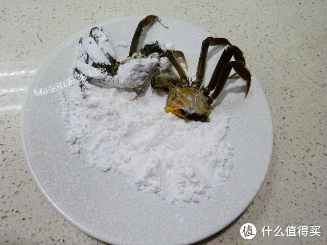  螃蟹还是这么做最美味了，黄儿香肉鲜有滋有味，制作还超级简单！