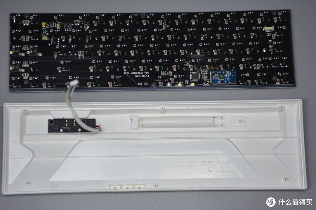 可变配列GANSS ALT71升级版ALT71D蓝牙机械键盘拆解体验