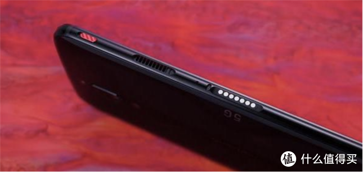 红魔5G游戏手机表现强悍，首发144Hz刷新率屏幕，价格亲民