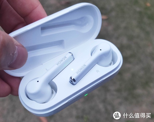 荣耀FlyPods3真无线蓝牙耳机，降噪到底如何？