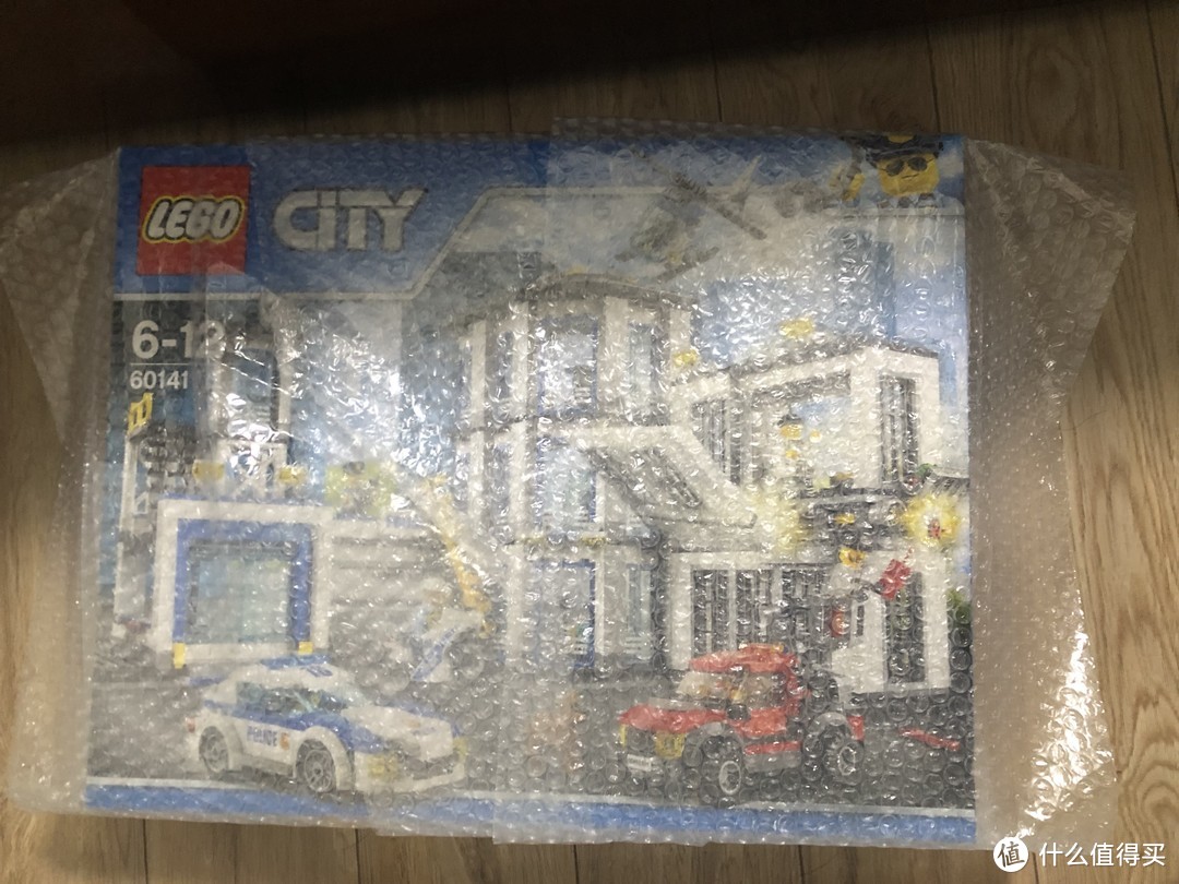 以娃之名，大小男孩共乐——晒新入手的LEGO乐高城市系列60141警察总局套装