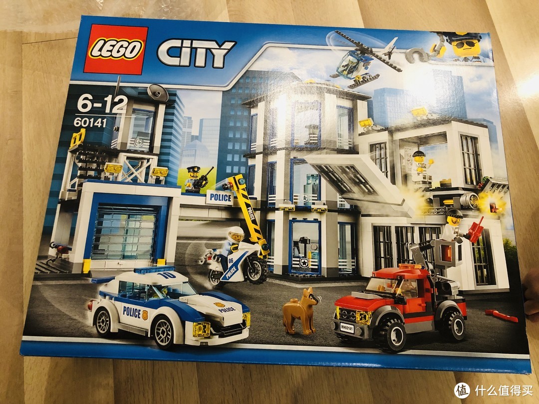 以娃之名，大小男孩共乐——晒新入手的LEGO乐高城市系列60141警察总局套装