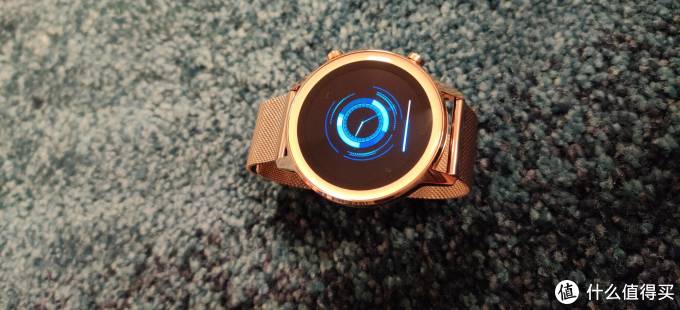 给女神送个有颜又有料的荣耀智能手表2，樱粉金超赞