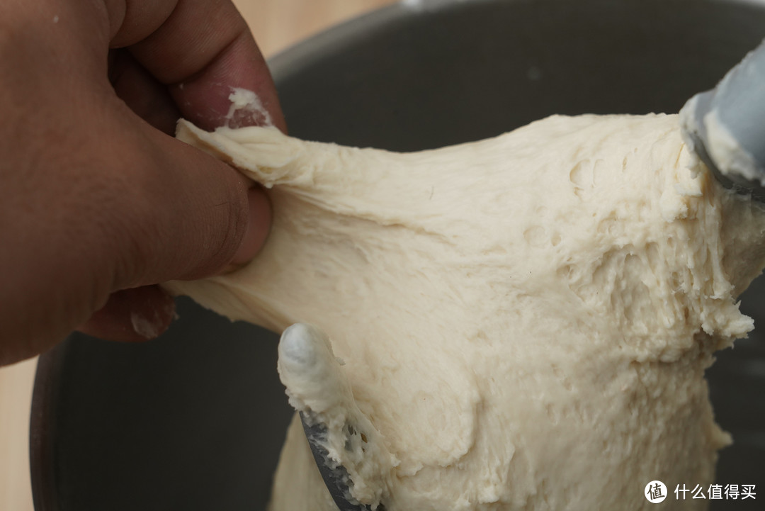 手把手教会你烤制完美吐司，面包机也能揉出手套膜！