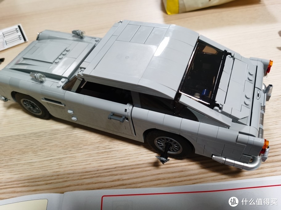 007的秘密座驾！乐高10262， Aston Martin DB5