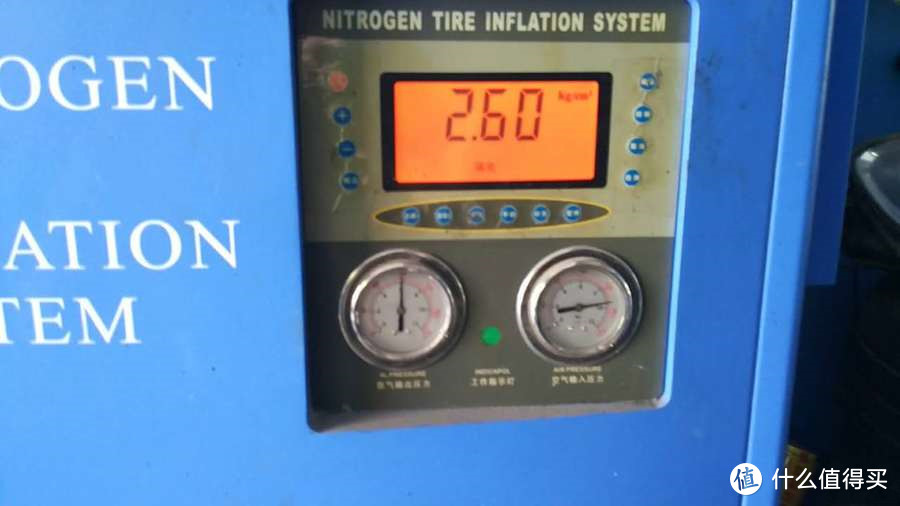 氮气机，提前设置好胎压的数据