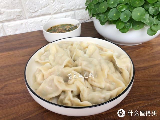 它是蔬菜也是药，用它包饺子鲜美多汁，比白菜好吃，比萝卜有营养