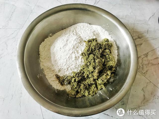 做青团别只用艾草，它比艾草鲜嫩营养，可惜懂的人不多，真可惜