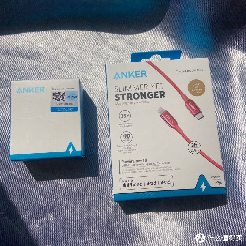 Anker3代拉车线+Nano18w快充套装：小巧精致又可独当一面