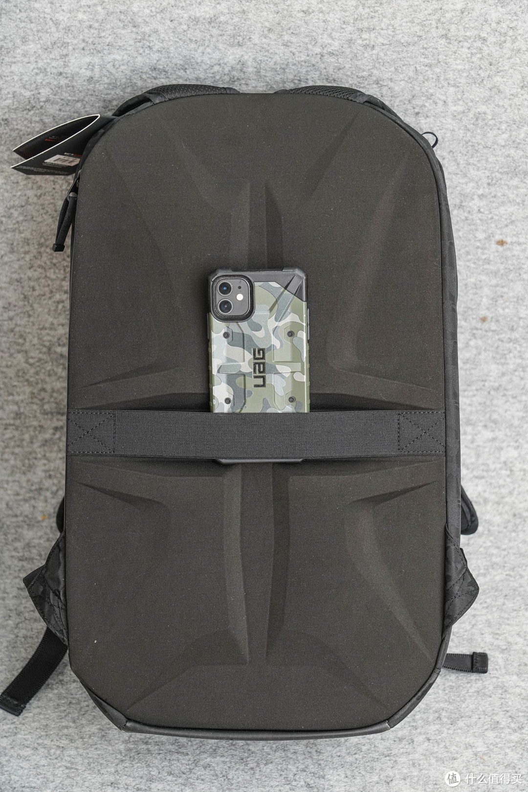 给你的宝贝手机的UAG手机壳最可靠的保护---UAG背包