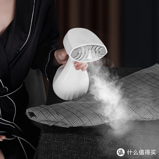 能熨烫还能"洗衣服"！百元手持挂烫机有这体验值了