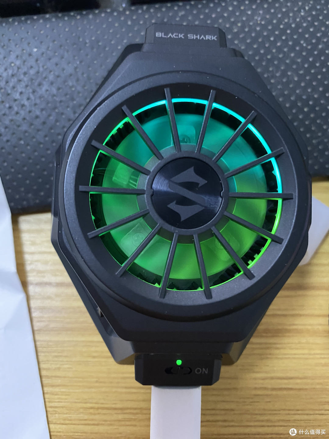 黑鲨冰封散热pro到底是实用派还是演技派