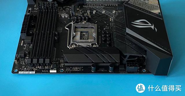 一键超频上5G什么 感觉，把玩华硕ROG Strix Z390-F Gaming电竞主板