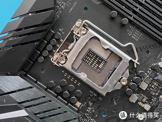 一键超频上5G什么 感觉，把玩华硕ROG Strix Z390-F Gaming电竞主板