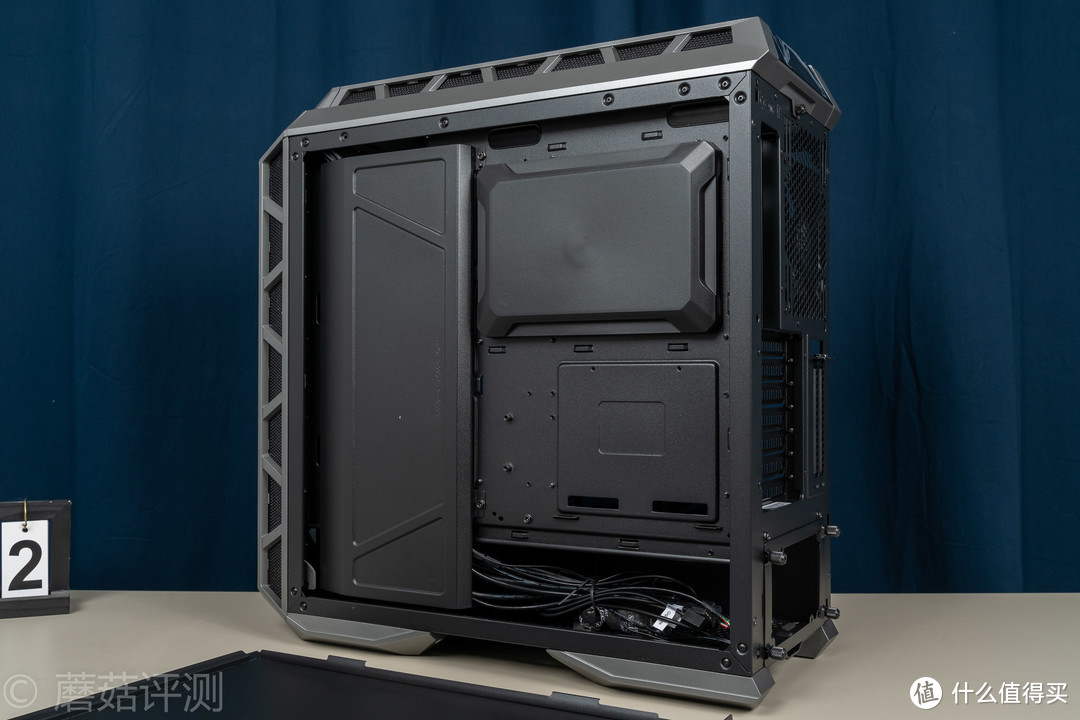 外观大气，内部空间夸张、酷冷至尊MasterCase H500P中塔机箱 评测