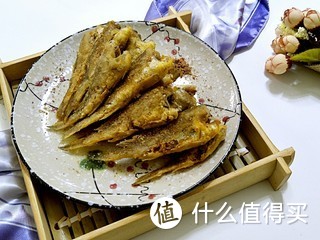 四月份的小黄花鱼非常鲜美，这样炸小黄花，凉了都酥脆