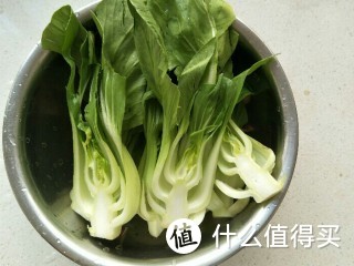  油菜和香菇是一直都是最佳的搭档，你也试试吧