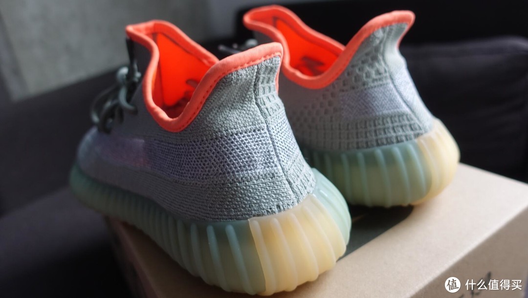 Adidas Yeezy 350 V2 Desert Sage 侧透满天星开箱测评真假对比