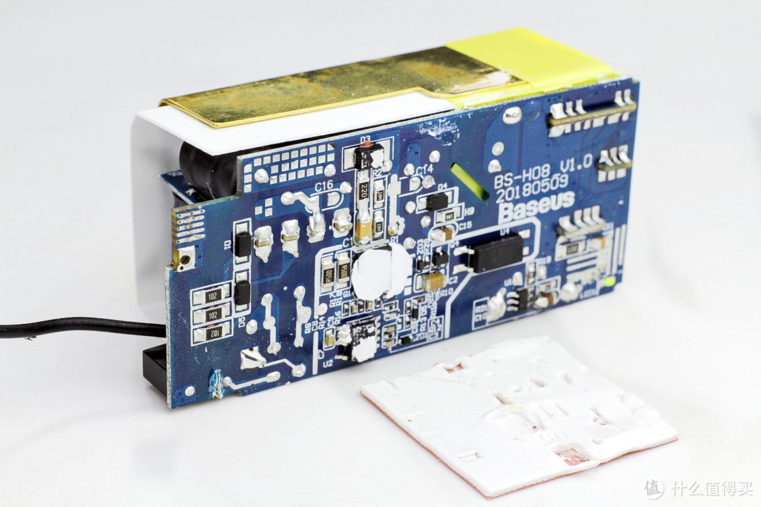 拆解报告：Baseus倍思65W 2C1A GaN氮化镓充电器BS-C915