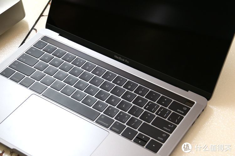 MacBook Pro创新不只Touch Bar，但我还需适应