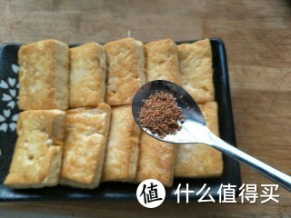 豆腐里含有多种的蛋白质，营养价值非常高