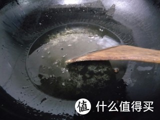 一盘大盘鸡和几碗宽面，一家人就可以吃的饱饱的啦