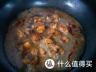 一盘大盘鸡和几碗宽面，一家人就可以吃的饱饱的啦