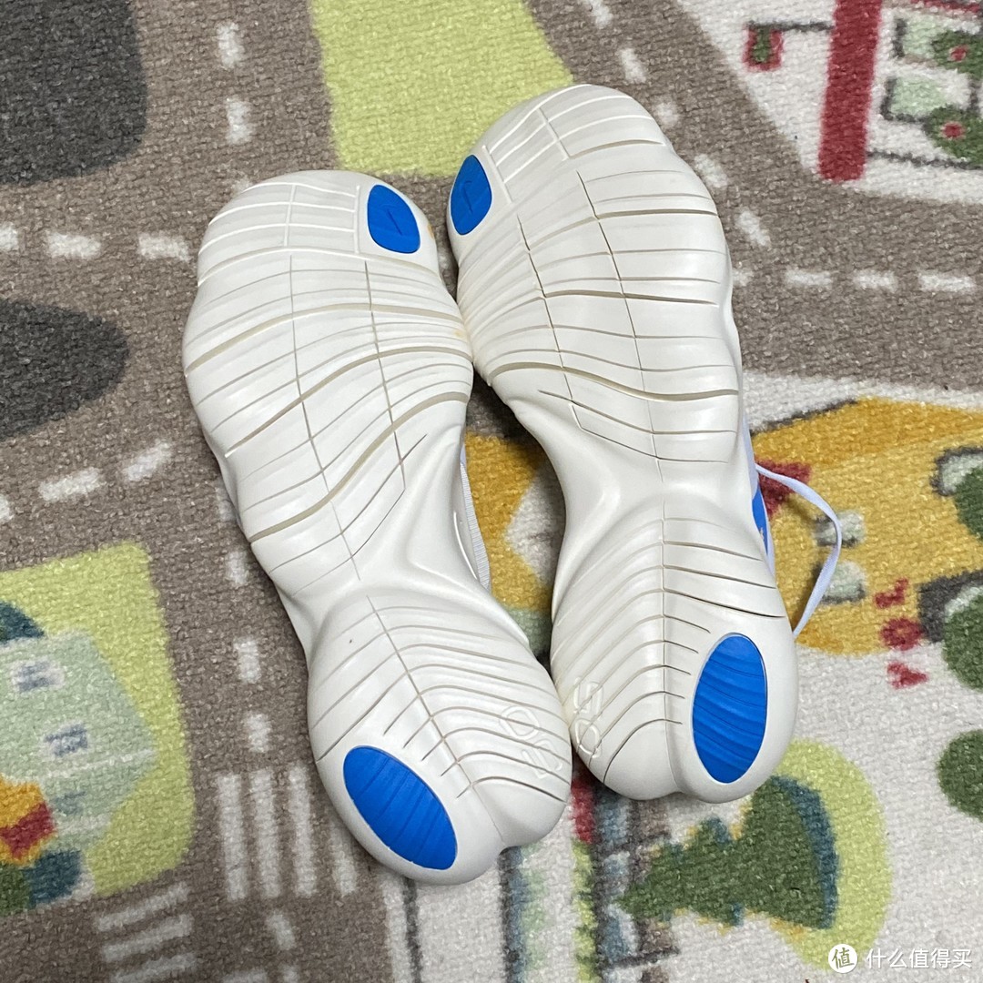 最真实的路感！Nike Free RN 5.0 JDI赤足跑鞋