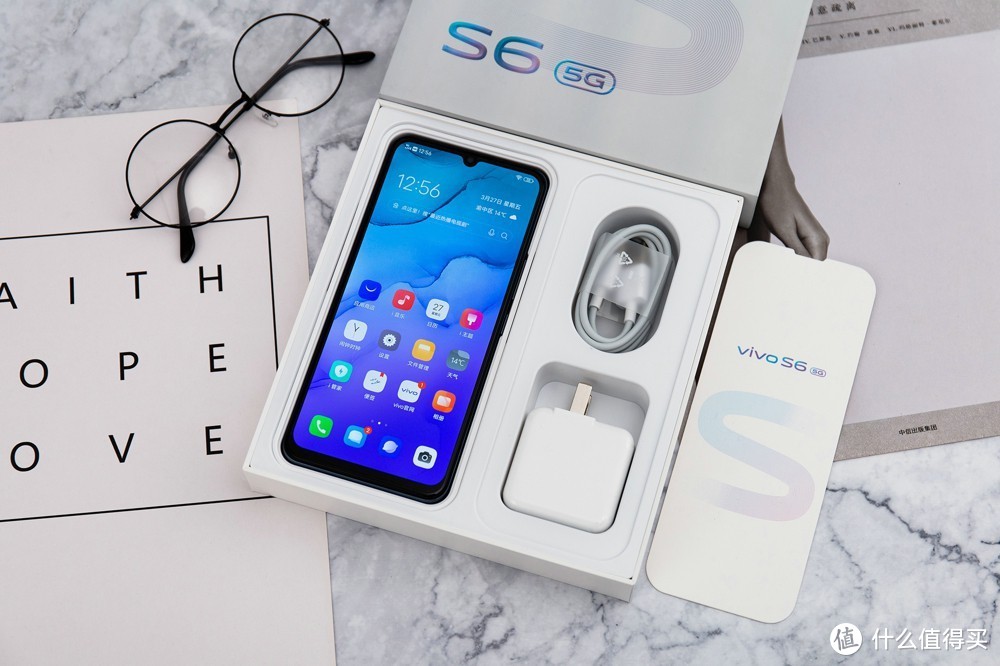 年轻人的第一款高颜值5G手机开售 vivo S6给中端手机市场带来全新发展思路