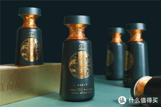 小米十周年米粉节定制酒，出自贵州茅台集团，年轻人第一瓶茅源酒