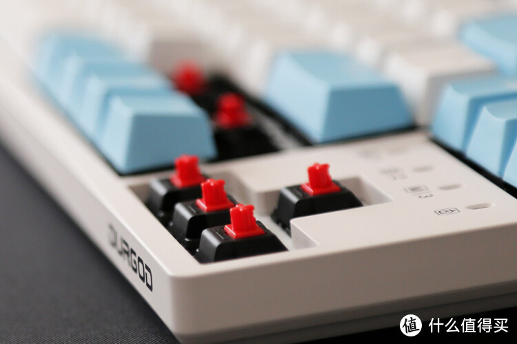 印象深刻的手感：杜伽K320w无线蓝牙多模式机械键盘体验