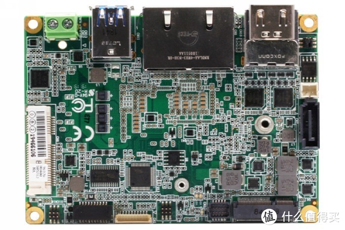 浓缩是精华：研扬发布PICO-WHU4巴掌大主板 双千兆、可扩内存SSD