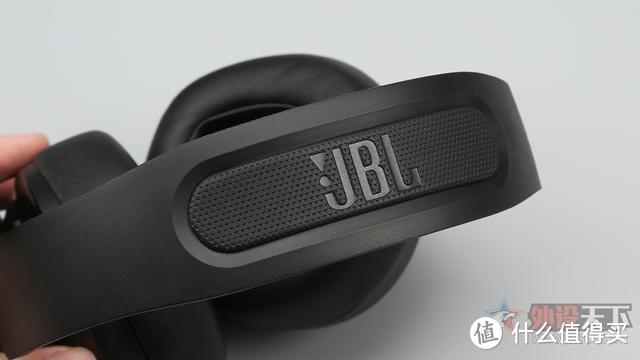 JBL QUANTUM 300 游戏耳机评测：声音细节表现出众