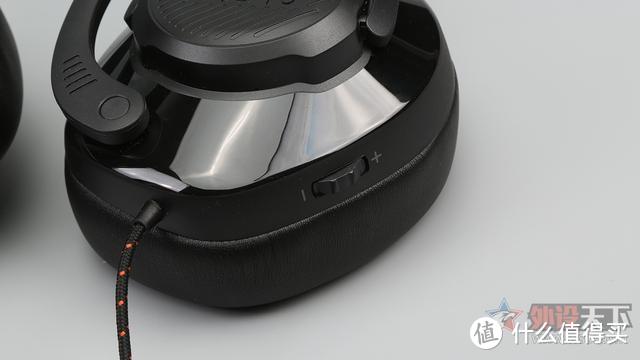 JBL QUANTUM 300 游戏耳机评测：声音细节表现出众