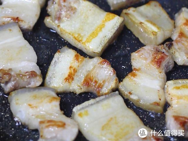 卤味小拼，用电饭锅就可以做好，万能卤汁做出酥香入味的一锅出