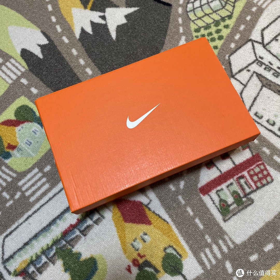 百搭全黑的低价货！Nike Revolution 4