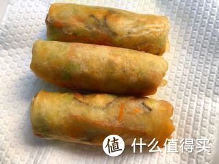 女儿最爱的炸春卷，外酥里嫩，好吃到爆