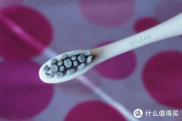 小米有品用Oclean电动牙刷全面对标大厂！触屏的牙刷你见过几个？