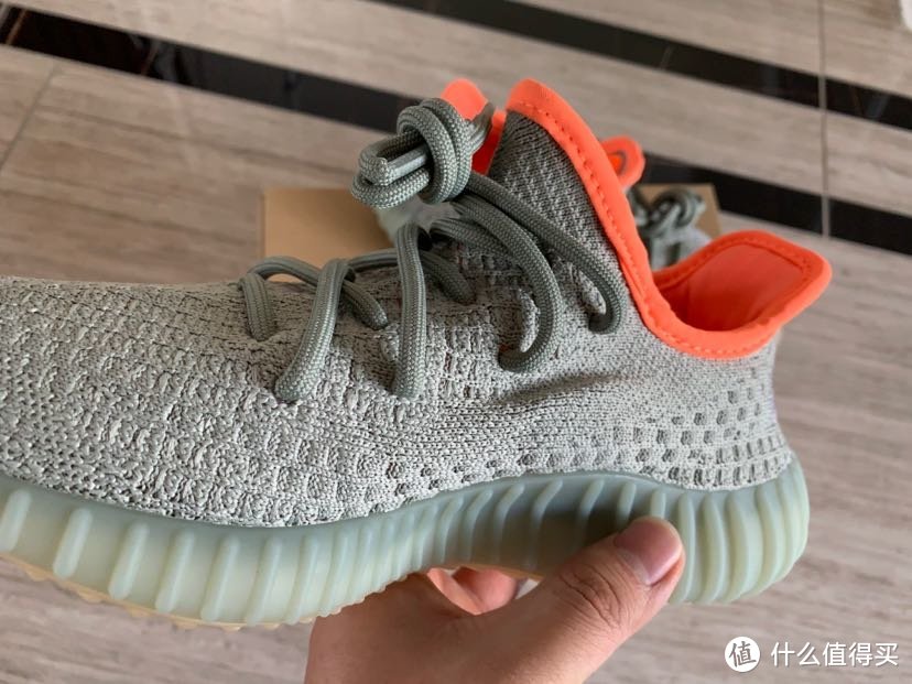 适合夏天的Yeezy 350 Desert Sage 侧透满天星