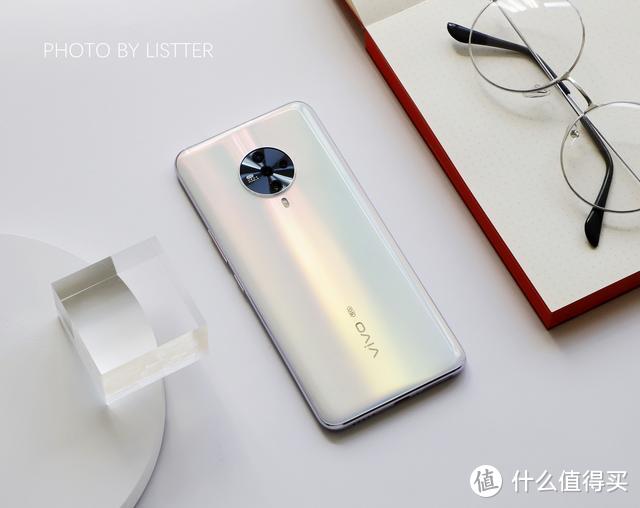 vivo又一款极美5G手机，vivo S6天鹅湖测评