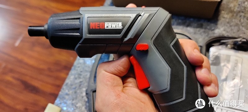 男人的大玩具-neopower 尼奥动力 锂电电动螺丝刀充电式 3.6