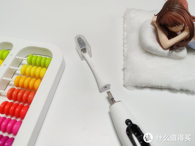 小米有品推出新品电动牙刷，售价249元，还带彩色屏幕