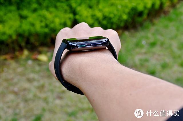 瑕不掩瑜，OPPO Watch实力与颜值相称