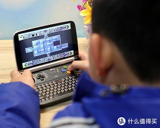 获微型计算机赞誉，GPD WIN2出色的掌机电脑